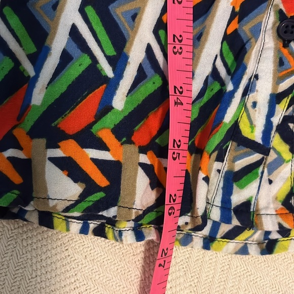 Unbranded button down shirt, pockets in front, colorful design, size L - Picture 6 of 7